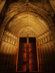 Toledo, Catedral de Santa Mara, Puerta del Perdn por la noche