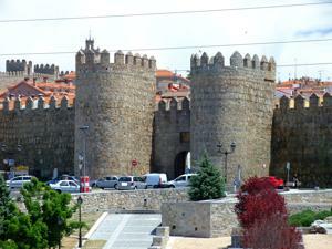 vila, Puerta del Puente