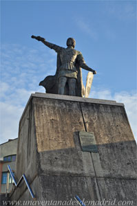 Arroyomolinos, Estatua de Gonzalo Chacn