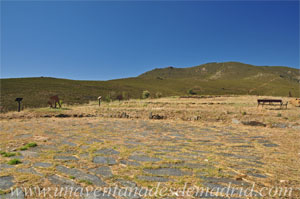 El Atazar, Eras pavimentadas
