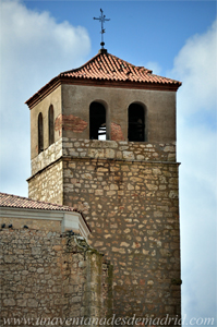 Corpa, Torre del templo, cuyo campanario fue restaurado a mediados del siglo XX, tras ser destruido durante la Guerra Civil