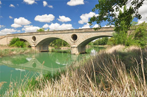 Estremera, Puente de tres arcos rebajados