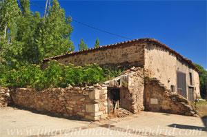 Gascones, Casona tradicional. Anterior a la Guerra Civil Espaola