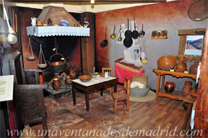 La Hiruela, Recreaci�n de la cocina de una antigua vivienda rural