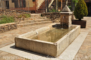 La Hiruela, Fuente y pil�n