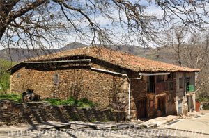 La Hiruela, Vivienda rural