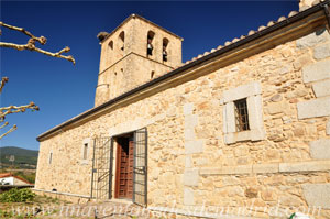 Iglesia Parroquial de San Vicente Mrtir, Lateral Sur con el acceso principal al templo situado en el atrio