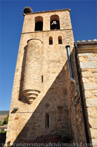 Iglesia Parroquial de San Vicente Mrtir, Lateral Sur de la Torre en el que sobresale el cuerpo semicilndrico que contiene la escalera de caracol