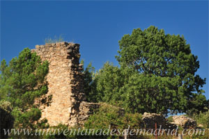Madarcos, Restos de la antigua iglesia en el despoblado de La Nava