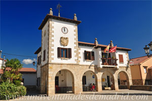 Navarredonda y San Mams, Ayuntamiento