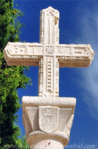 Redueña, Cruz Gótica en el cementerio