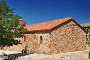 Robledillo de la Jara, bside y lateral de la Epstola de la Iglesia de San Pedro Apstol