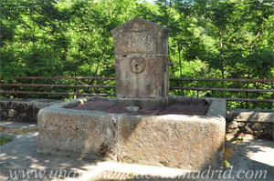 Somosierra, Fuente del siglo XVIII en la Plaza de la Constitucin