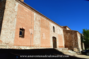 Valdeavero. Fachada Sur de la iglesia con la sacrista al fondo, a la derecha