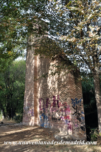 Valdeavero. El Pinoche de la Cigüeña, elemento integrante de la red hidráulica que abastecía de agua al palacio de Campoflorido durante el siglo XVIII Valdeavero. El Pinoche de la Cigüeña, elemento integrante de la red hidráulica que abastecía de agua al palacio de Campoflorido durante el siglo XVIII
