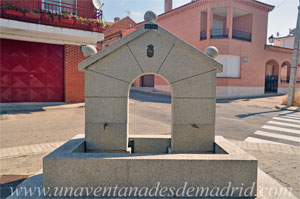 Valdepiélagos, Fuente de la Puerta del Sol