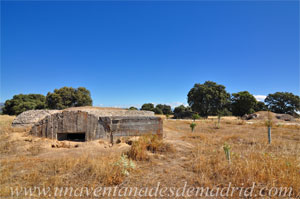 Villanueva de Perales, Nidos de ametralladoras medias tipo CGIS con planta de cruz griega (tres nidos) Villanueva de Perales, Nido de ametralladoras medias tipo CGIS con planta de cruz griega (tres nidos)