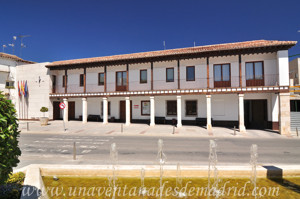 Villarejo de Salvans, Ayuntamiento