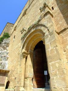 Castillo de Loarre, Entrada románica