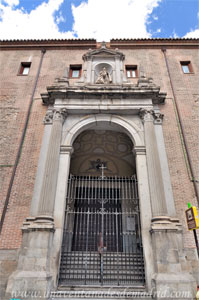 Madrid, Felipe III, Portada principal de la Parroquia de Nuestra Seora del Carmen y San Luis Obispo