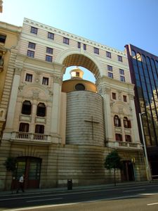 Madrid, Oratorio del Caballero de Gracia, fachada posterior a la Gran Va