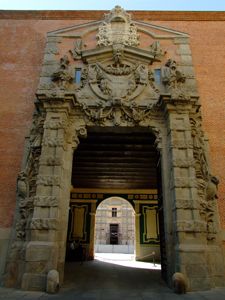 Madrid, Portada del Cuartel del Conde Duque