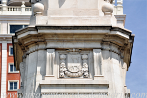 Monumento a Miguel de Cervantes. Escudo de la familia Cervantes