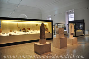 Museo Arqueolgico Nacional, Estelas y lpida de piedra al inicio de la Sala 10