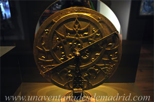 Museo Arqueológico Nacional, Astrolabio planisférico universal, de Adrianus Zeelstius, realizado en 1569 en Lovaina, Bélgica