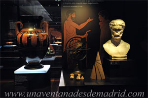 Museo Arqueológico Nacional, Vitrina de "Akademia, la ciencia"