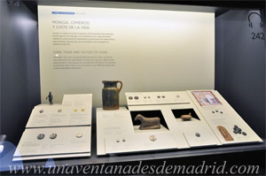 Museo Arqueolgico Nacional, Vitrina de "Moneda, comercio y coste de la vida"