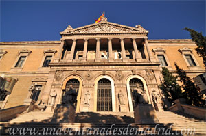 Entrada principal a la Biblioteca Nacional de España