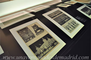 Museo de Historia de Madrid, Expositor con varias imágenes de Bernardo Rico y Ortega de edificios iluminados con electricidad