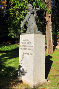 Quinta de la Fuente del Berro, Estatua de Enrique de Iniesta