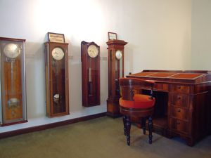 Real Observatorio Astronmico de Madrid, Coleccin de relojes en la Sala del Crculo Meridiano