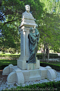 Jardines de la Rosaleda en El Retiro, Monumento a Tolosa Latour
