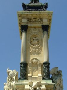 Monumento a Alfonso XII en El Retiro, Tercer cuerpo del Lado Este