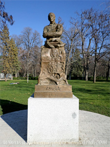 Retiro, Monumento a Antonio Mingote