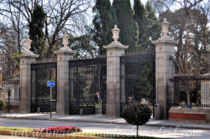 Retiro, Puerta de Hernani