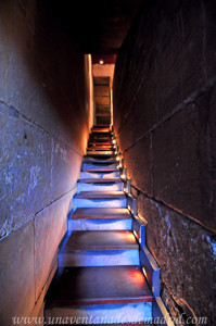 Templo de Debod, Escalera de subida a la terraza