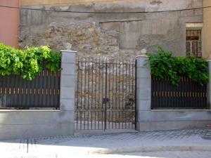 Murallas, Cercas y Puertas de Madrid, Restos de la muralla cristiana en la calle de los Mancebos