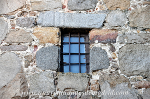 vila, Fotografa 22, ara reutilizada como dintel de ventana en el Palacio de los Dvila