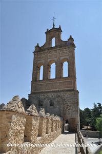 Espadaa del desaparecido Convento del Carmen situada sobre la puerta de igual nombre