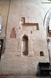 Pilar en donde se encontraba el Altar de Santa Luca (95). En lel otro lateral se encuentra el de Santa Marta (94)