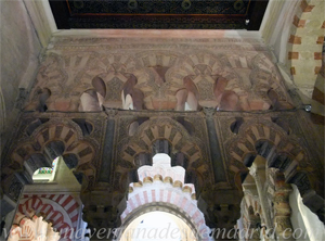 Arcos situados en el lado de la Epstola de la Capilla de Villaviciosa (59). Delante de ellos estaba el Altar de Santo Tom