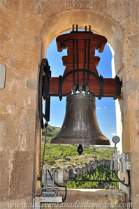 Cuenca, Iglesia de San Pedro, Campana "Santiago y San Pedro"