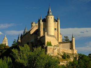 Segovia, Alczar desde las runas del Hospital de San Lzaro