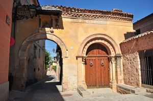 Segovia, Puerta de La Claustra