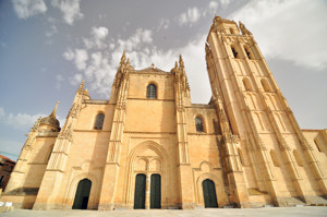 Segovia, Portada principal y torre de la Catedral