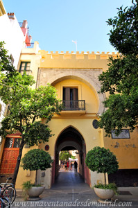 Murallas de Sevilla, Arco de la Plata